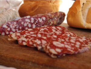 Lee más sobre el artículo LA PREVIA DEL SALAME QUINTERO YA SE SIENTE Y SE «ESCUCHA»: GRILLA DE BANDAS INVITADAS