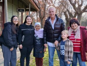 Lee más sobre el artículo MERCEDES DESTINO DE FAMOSOS: DOS VISITAS QUE HOY GENERARON SORPRESA